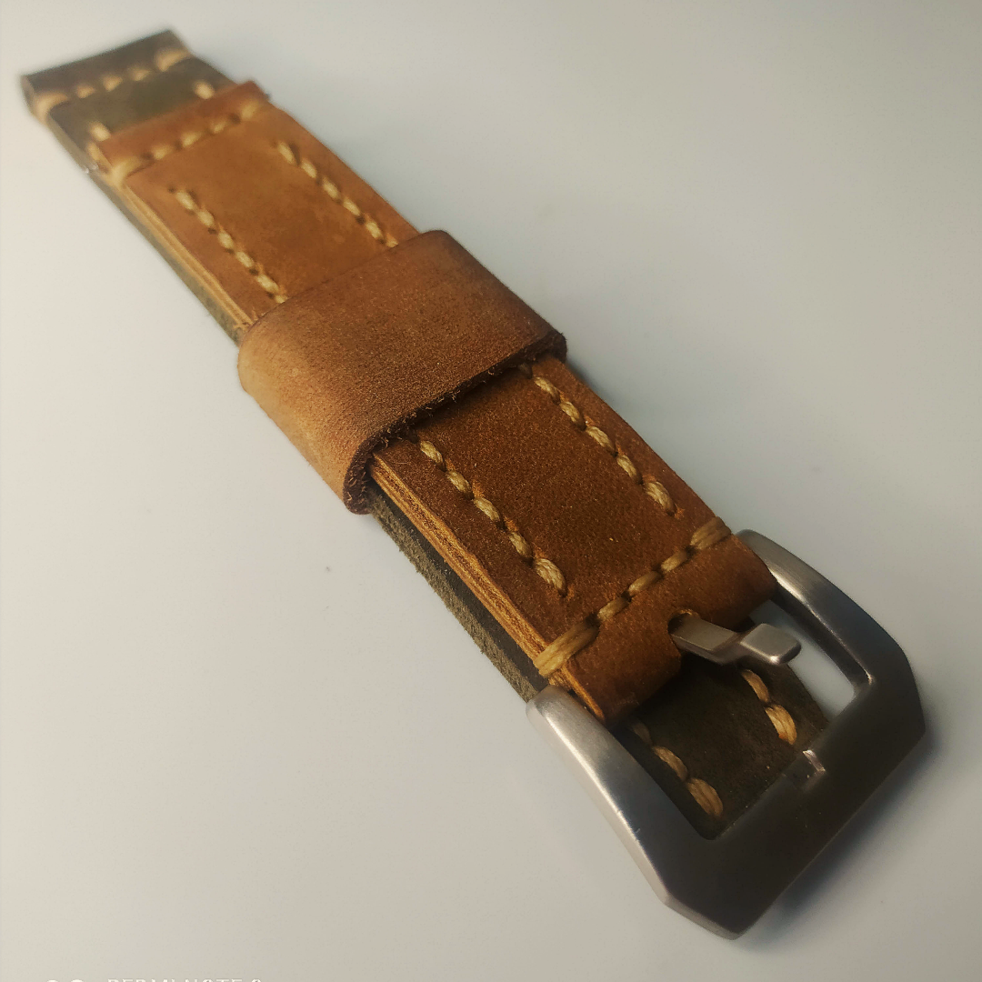 Wrist Bound 22mm Weathered Brown Leather/Light Brown Leather/Light Brown Stitching.