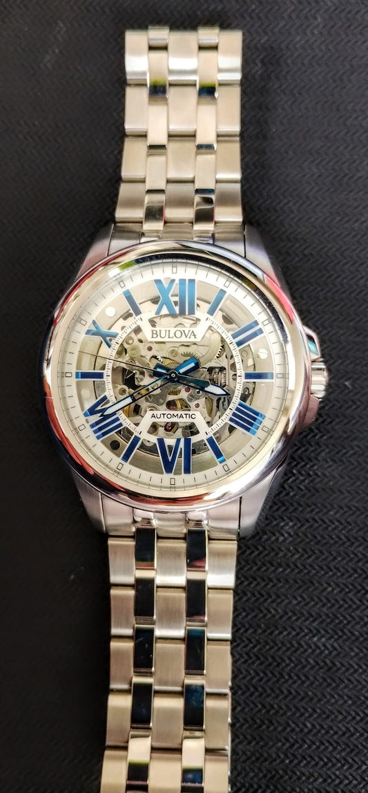 Reloj Bulova 96A187 Esqueleto de acero inoxidable para hombre.